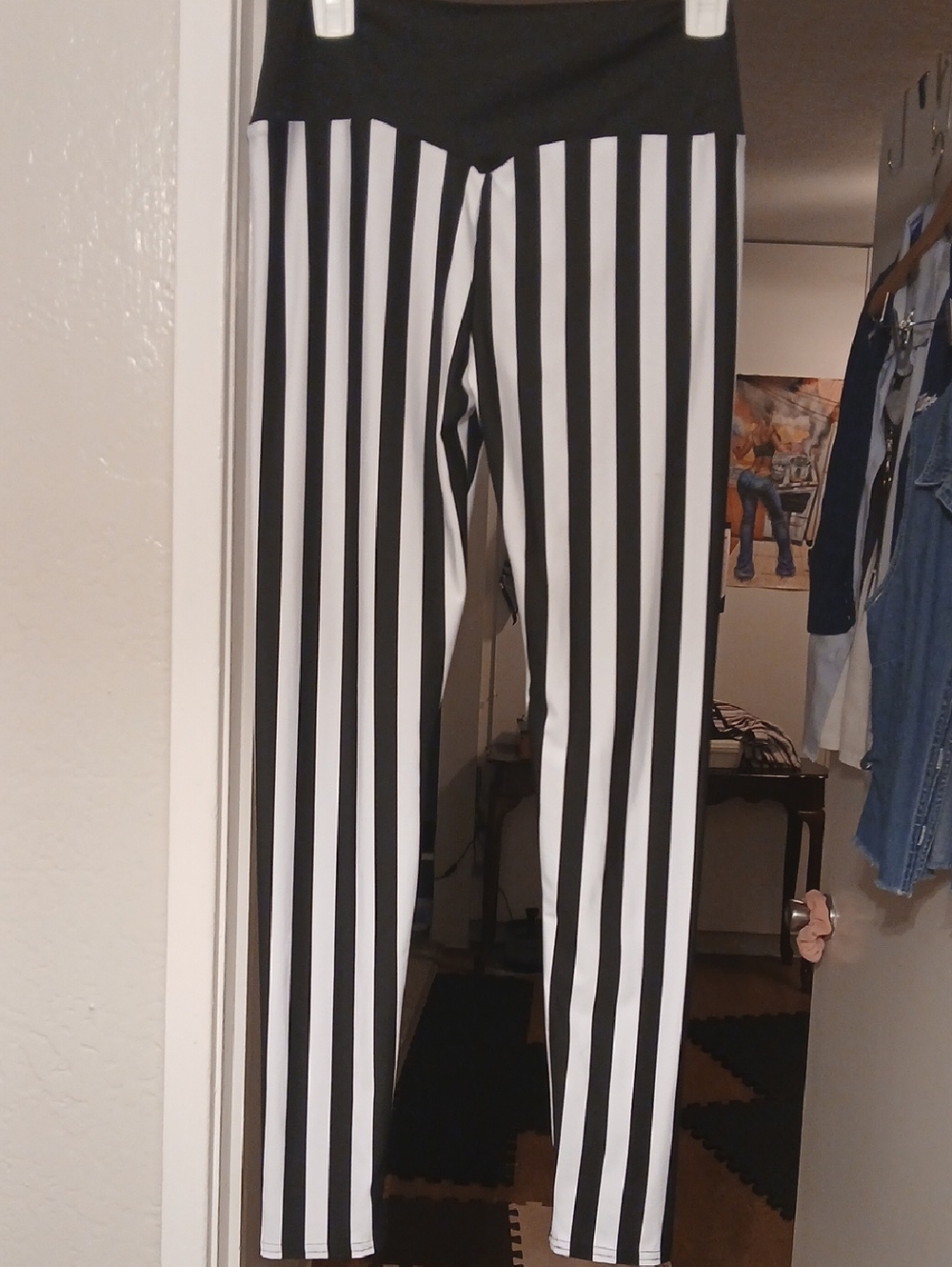 Black and White Vertical Stripe Leggings